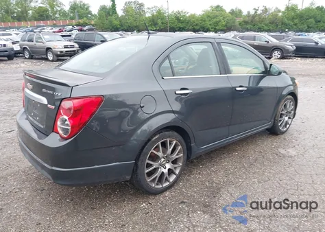 2014 Chevrolet Sonic Ltz Manual z USA, uszkodzony, nr VIN 1G1JF5SB2E4229027